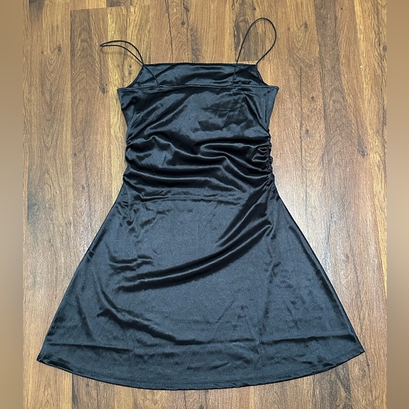 H&M Sleek Black Mini Dress - Picture 8 of 9